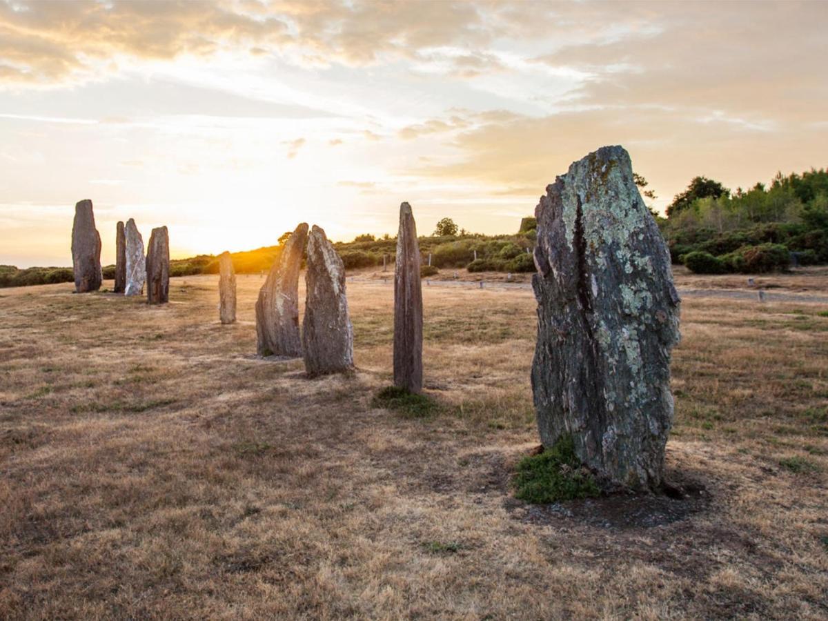 Moulin Menhirs & Zone Naturelle Protegee Saint-Just  Exterior photo